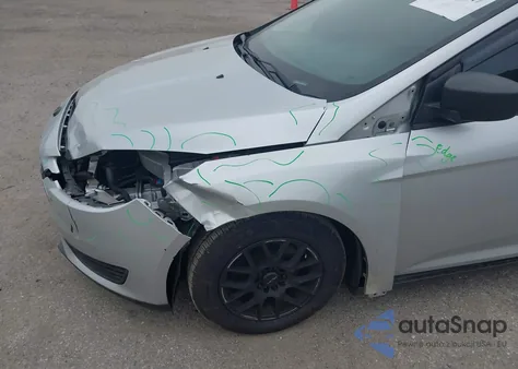 2016 Ford Focus S z USA, uszkodzony, nr VIN 1FADP3E26GL323959